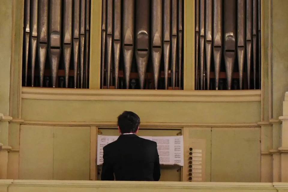 Esibizione con Organo