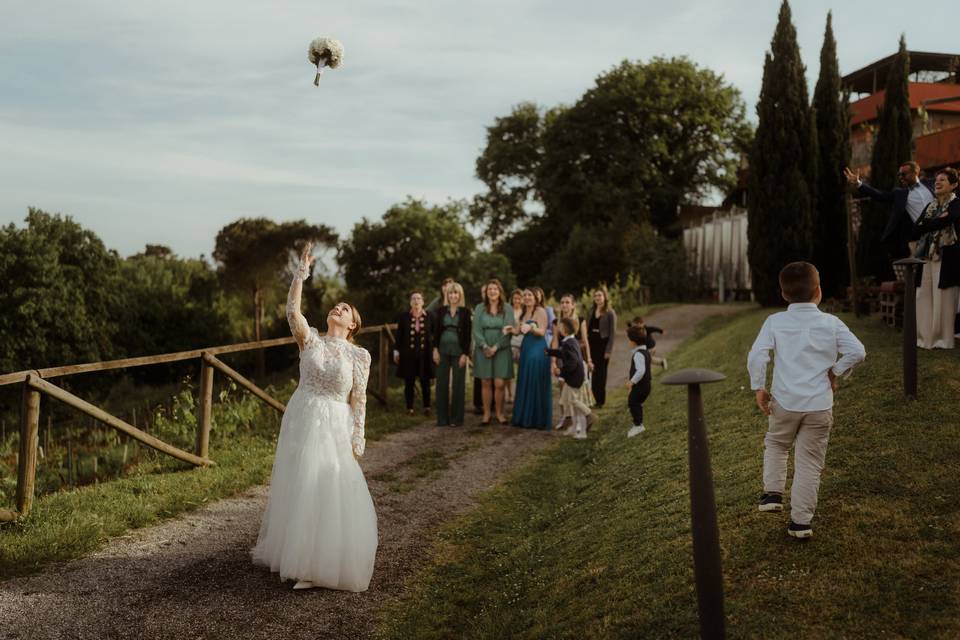 Lancio del bouquet, 27 aprile