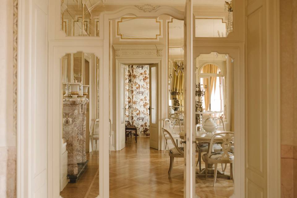 La sala degli specchi