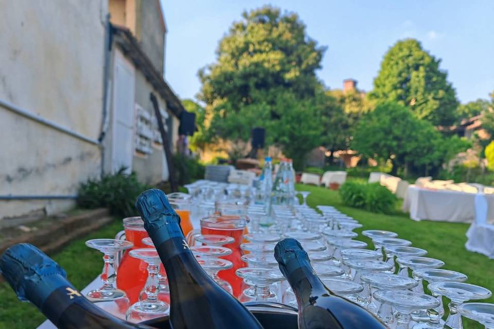 Apertivo in giardino
