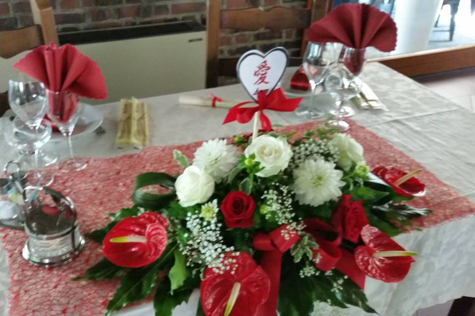 Tavolo sposi in rosso