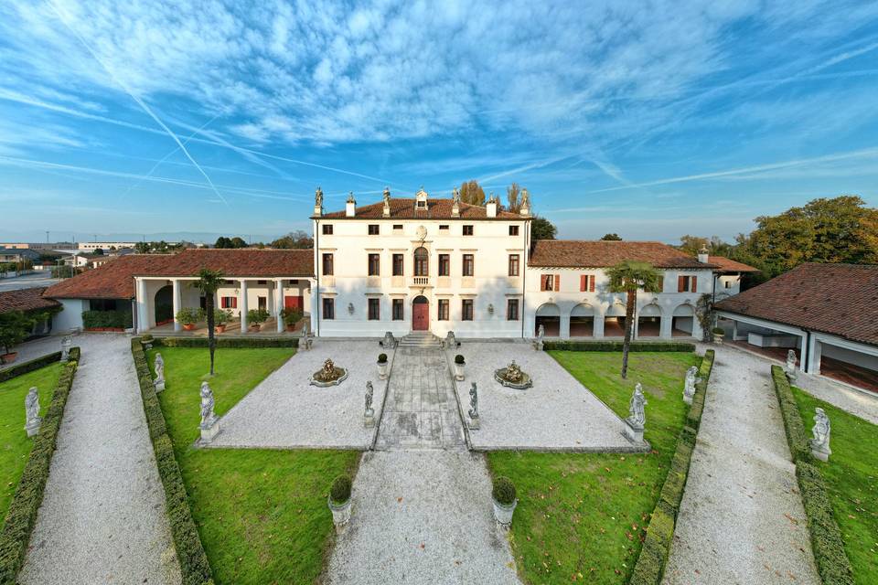 Villa canal