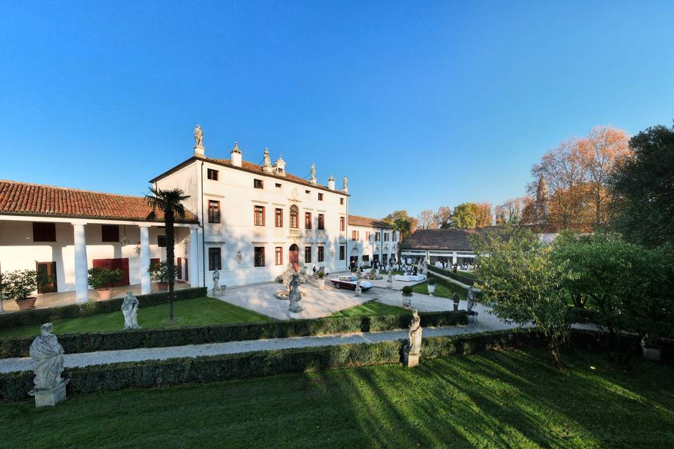 Villa canal