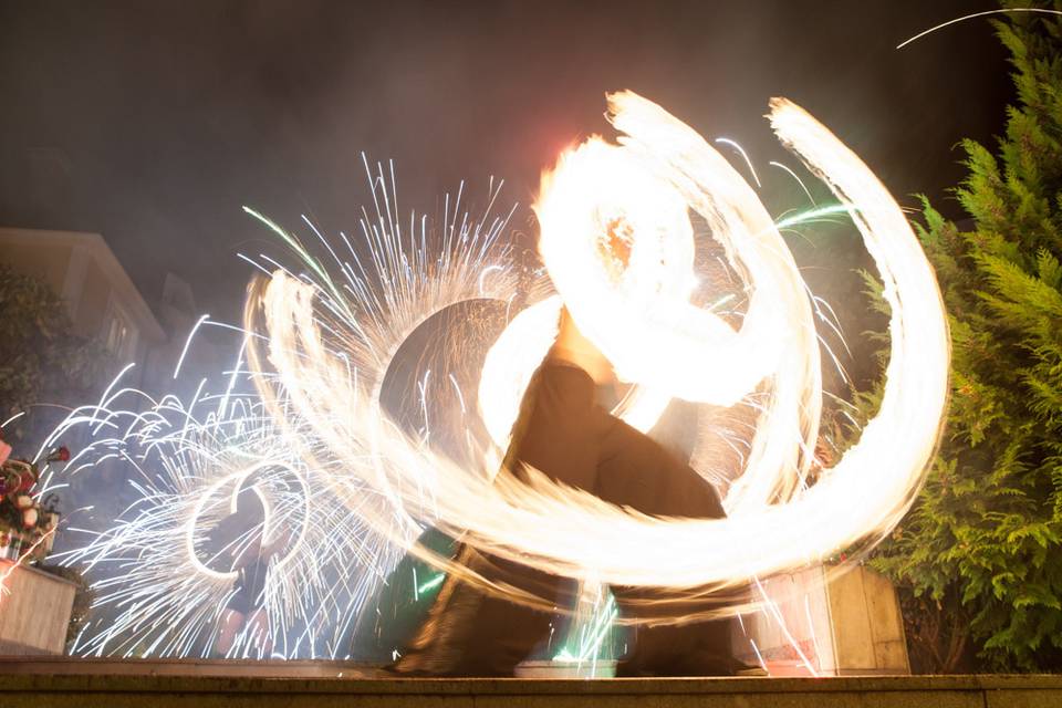 Spettacolo di danza del fuoco