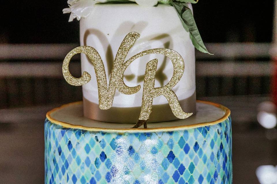 Luxury wedding cake