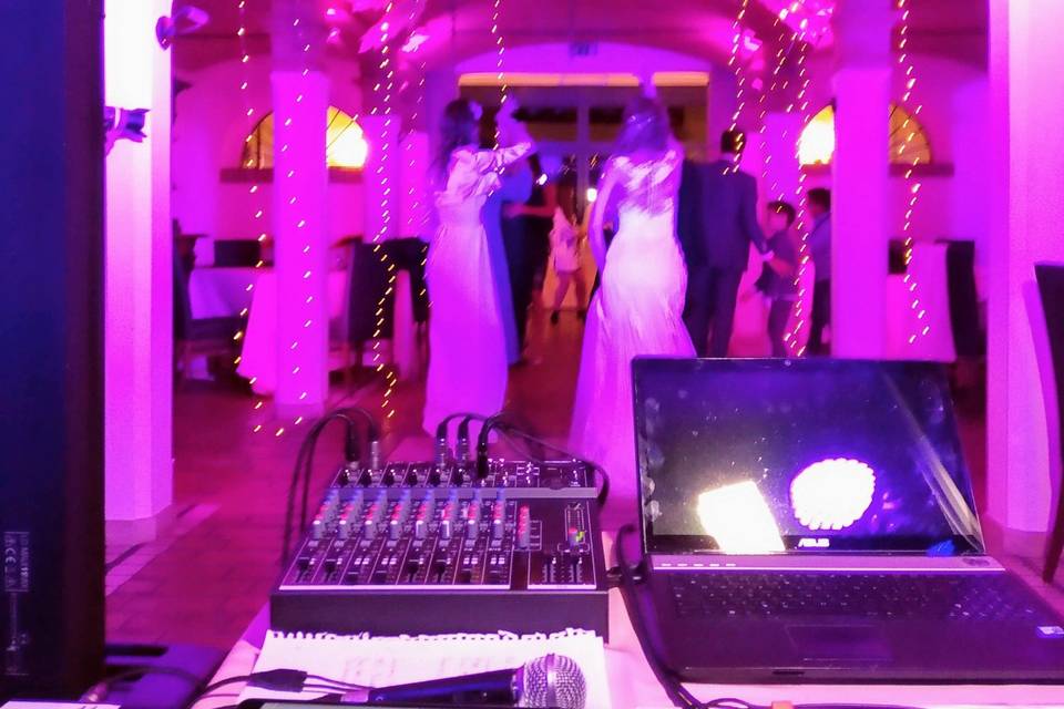 Wedding Spritz Music