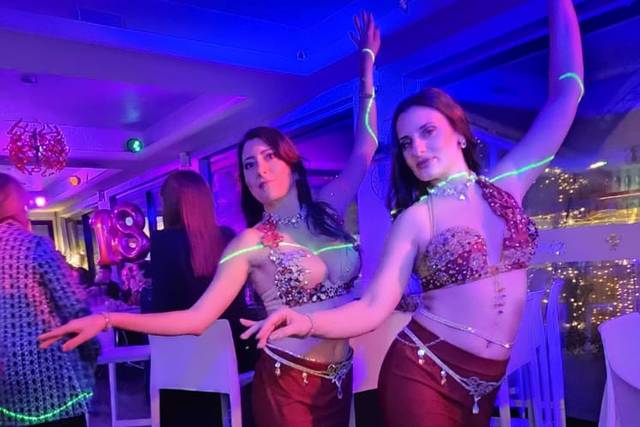 Ilaria - Danze artistiche, Oriental show e Farfalle luminose