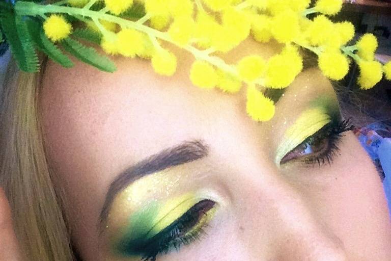 Mimosa MakeUp