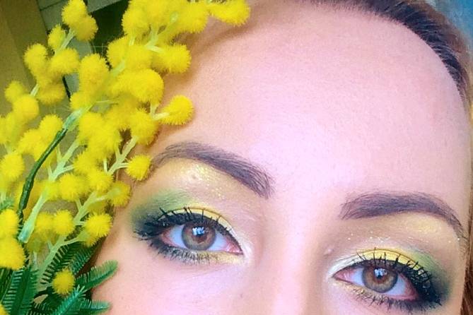 Mimosa MakeUp