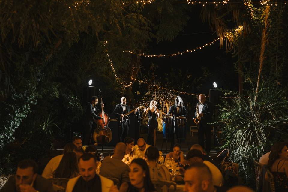 Live Band