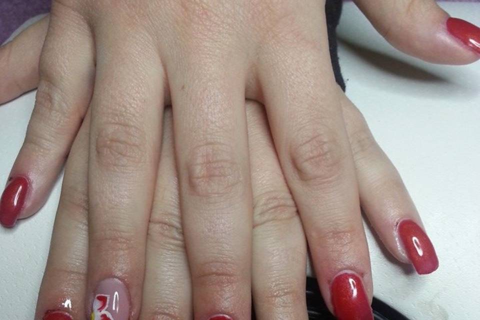 Ricostruzione unghie red