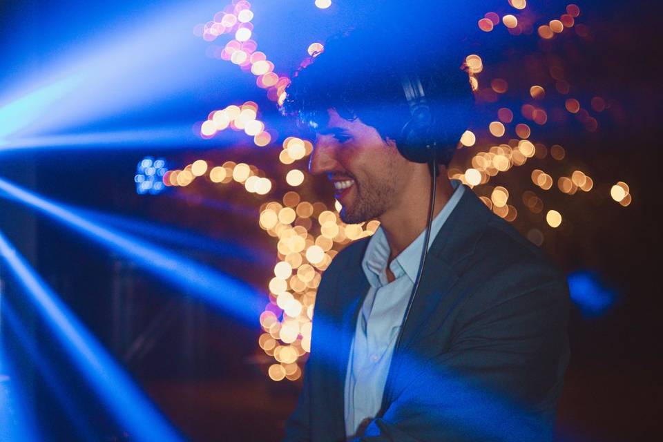 Dj