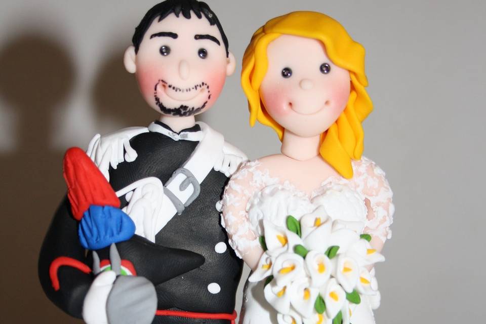 Cake topper sposo in divisa