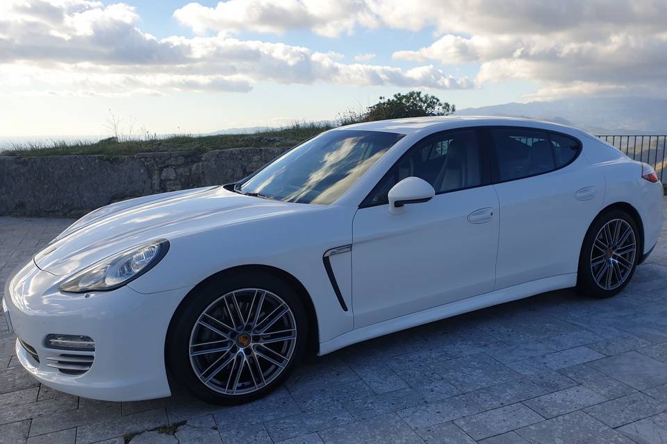 Porsche panamera 4s benzina