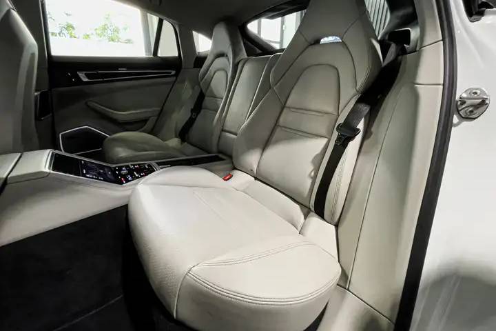 Interno ghiaccio Panamera