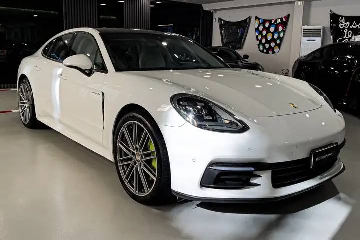 Panamera Tubo Benzia bianco