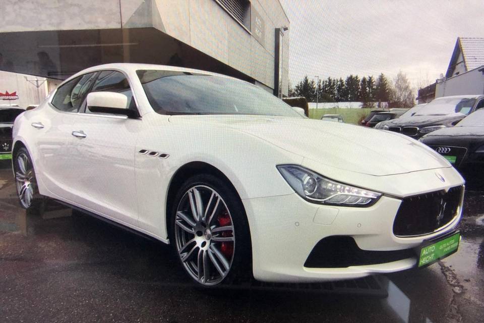 Maserati ghibli bianca