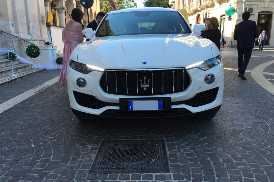 Maserati levante suw