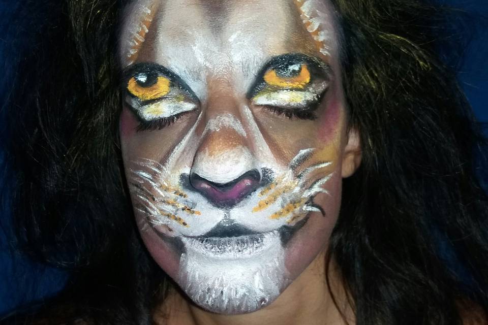 Make up Lion