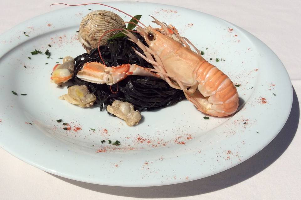 Tagliolini al Nero di Seppia