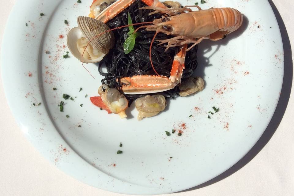 Tagliolini al Nero di Seppia