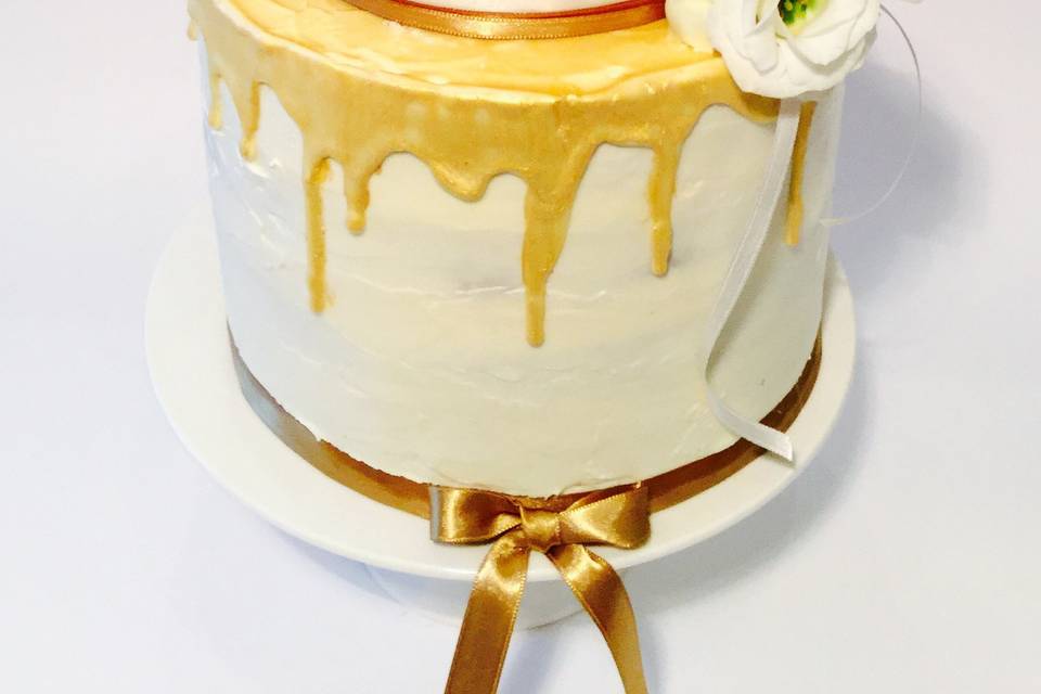 Golden drip cake