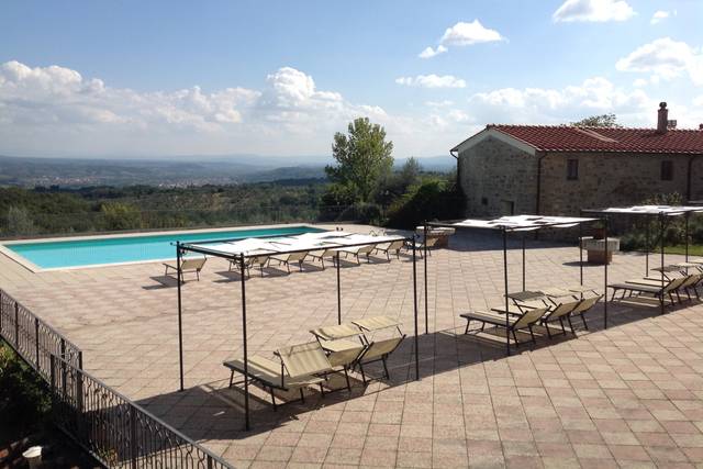 Patio con piscina