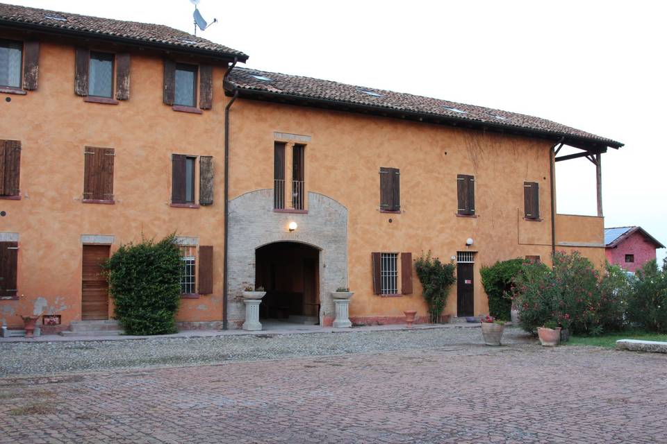 Villa con cortile