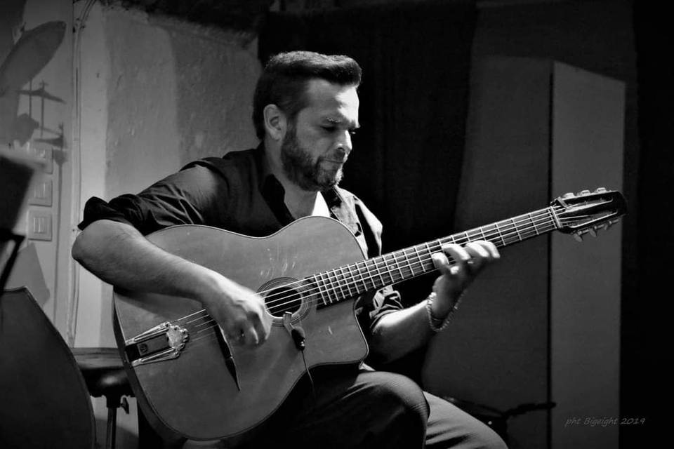 Maurizio Mazzeo - chitarra