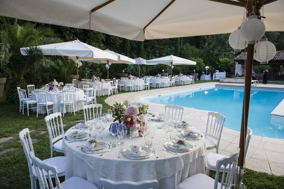 Matrimonio in piscina