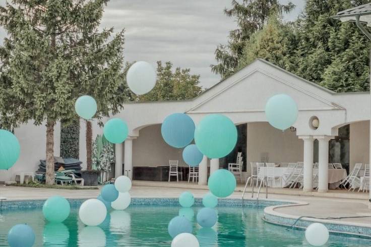 Piscina allestimento
