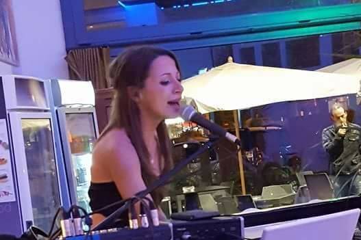 Sonia Live Music