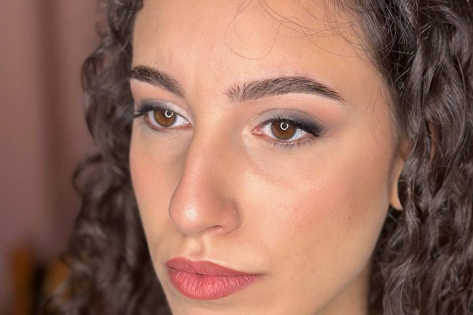 Smokey eyeliner