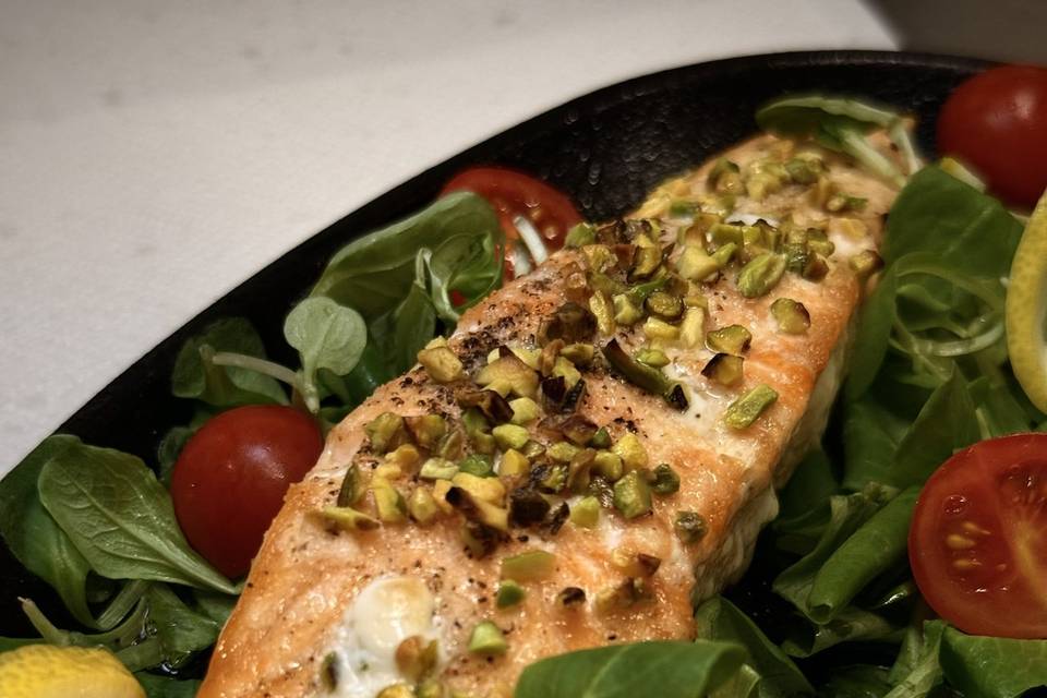 Salmone con pistacchio