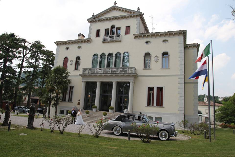 Bride entry