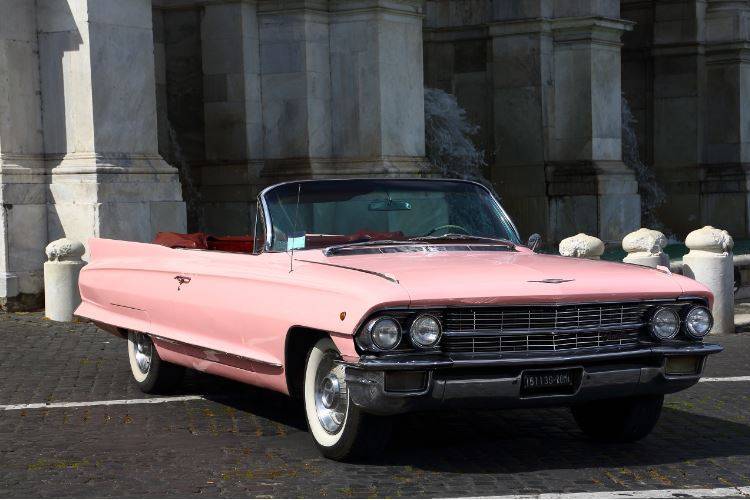 Cadillac rosa
