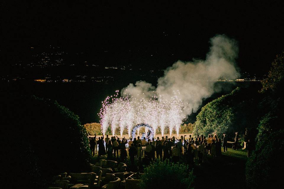 Animazione matrimonio fontane fredde fumo basso bolle con fumo - FunProject  - Agenzia Eventi in tutta Italia