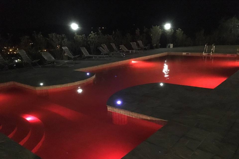 Piscina di notte