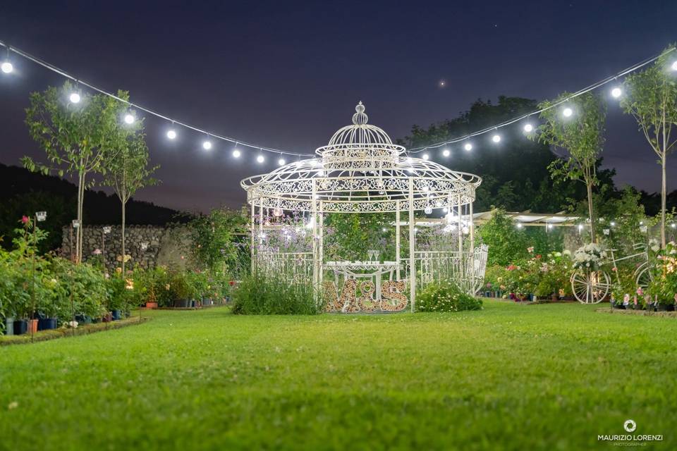 Giardino e gazebo