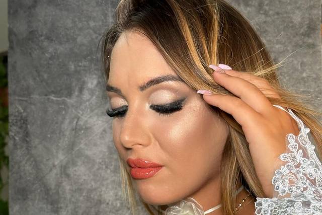 Alba Make-up