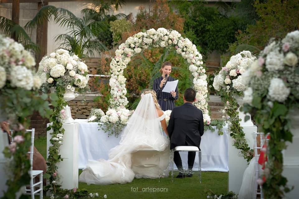 Floriana Borrino Celebrante