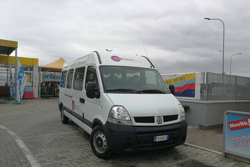 Euroads Bus