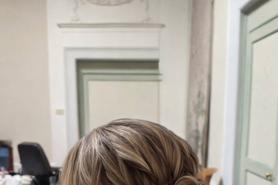 Chignon morbido basso
