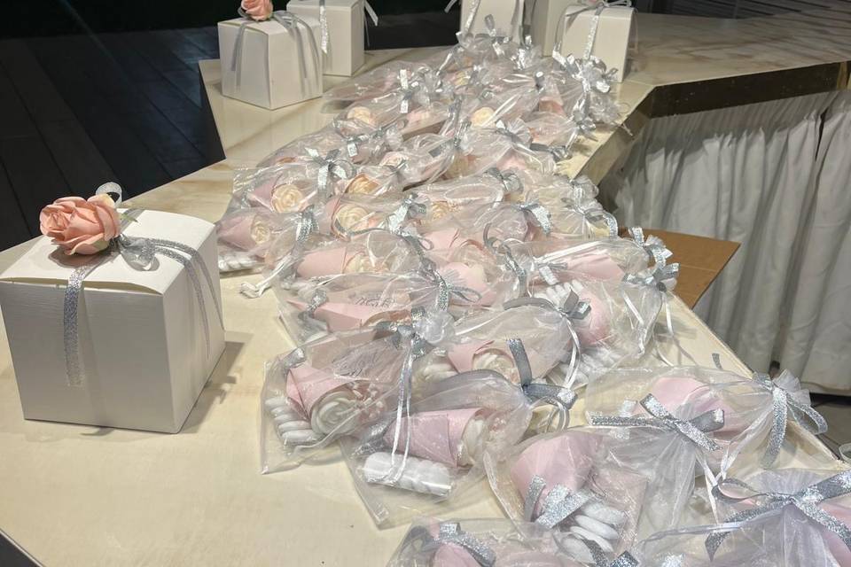 Allestimento tavolo bomboniere