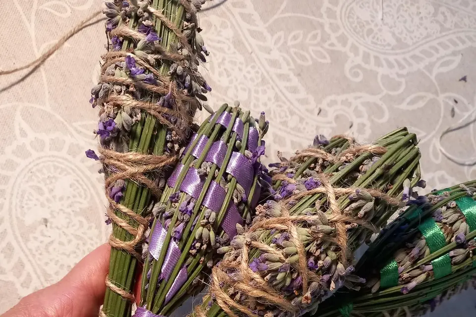 Sacchetti Profumati di Lavanda Naturale Essiccata, Bonboniere Matrimonio  Fai da te Personalizzate con nome e data -  Italia