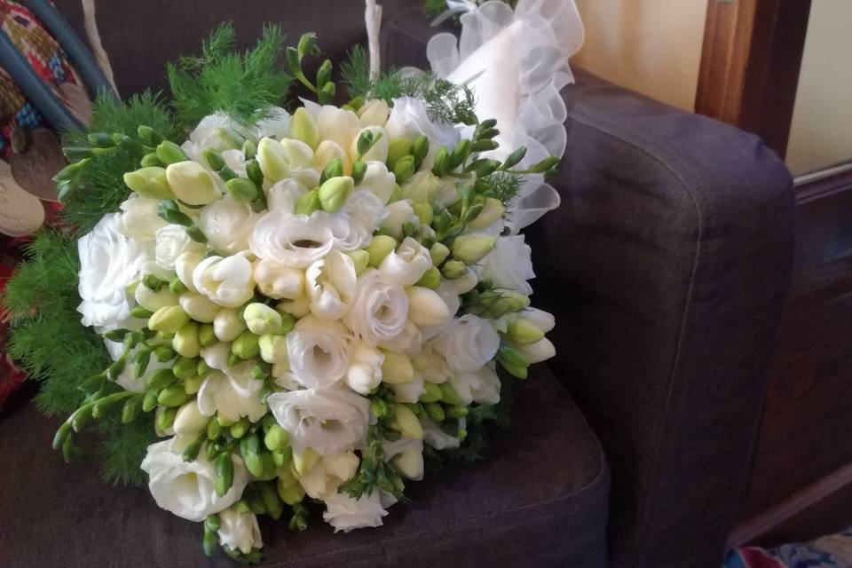 Bouquet da sposa con fresie