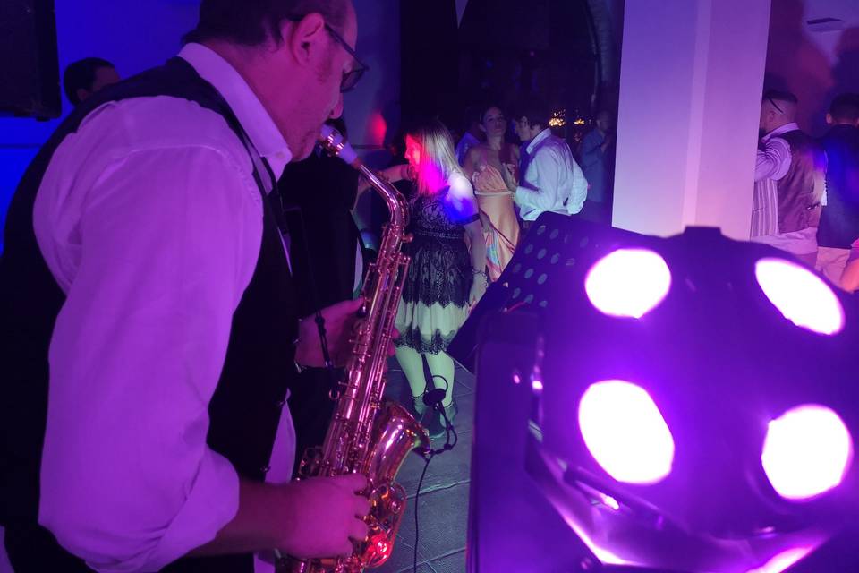 Dj and sax Villa orlando