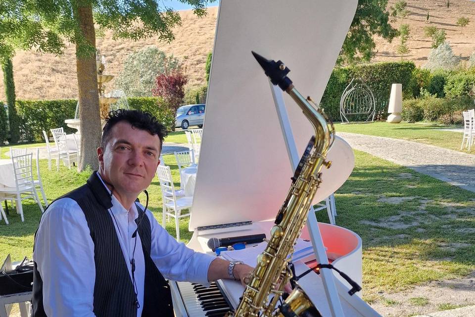 Federico Tozzi Sax Live DJ Animazione