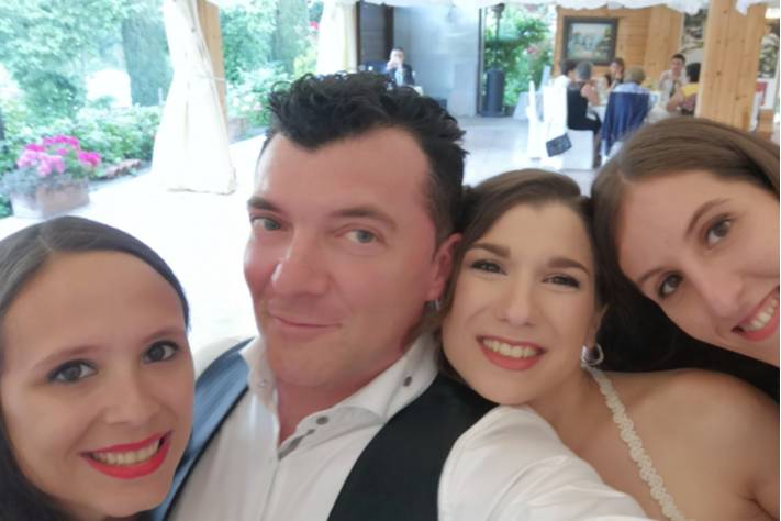 Con sposa e amiche assia s.p.a