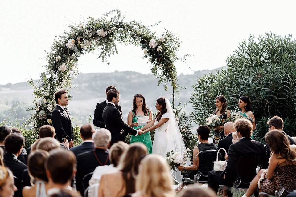 L'arco floreale per la tua cerimonia di matrimonio a Torino - Chiara  Viarisio